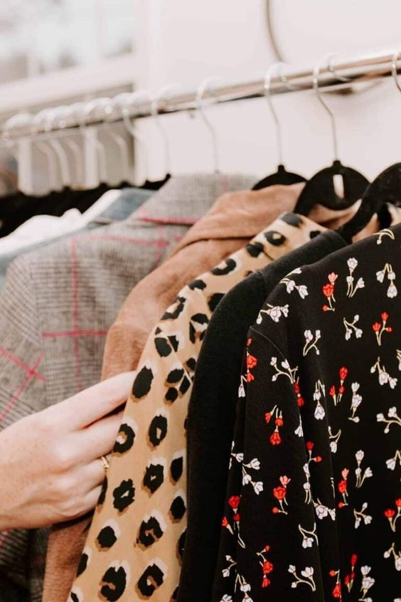 Koje odjevne komade trebamo izbaciti iz ormara?