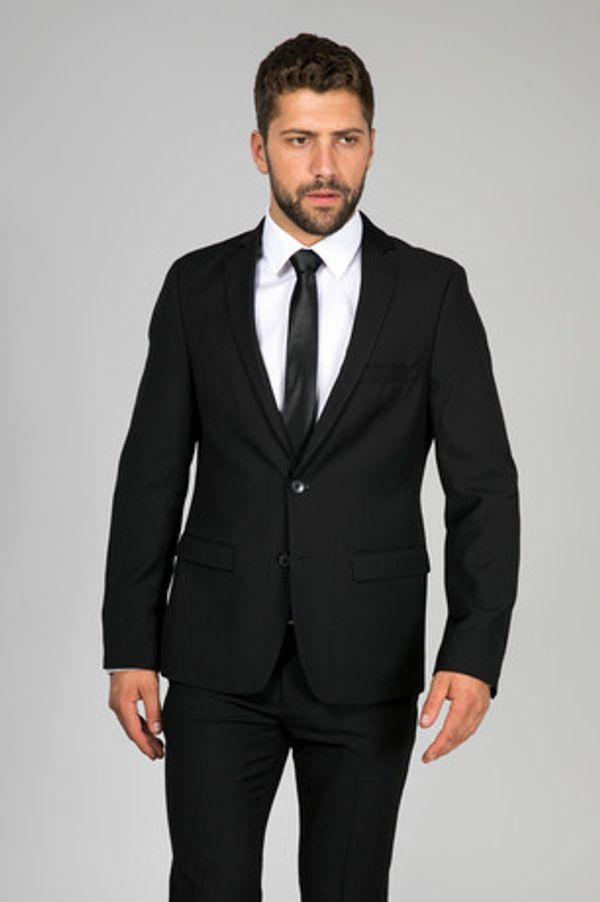 Odjeća.hr modna tražilica se može pohvaliti s objedinjenom ponudom  svih online web trgovina odjećom, obućom, …