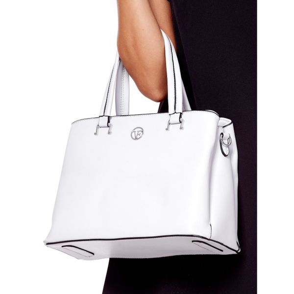 Sa svakom se sezonom kod torbica mijenjaju veličine, boje i oblici, a kupnja kvalitetne torbice je investicija…