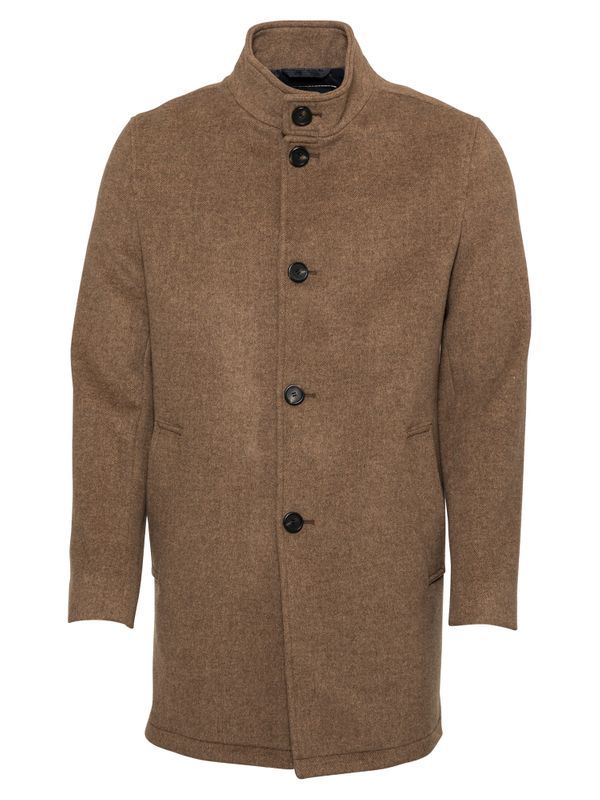 Muški kaputi postaju sve raznolikiji i prate trendove kao i svi drugi odjevni predmeti. Postoje mnogi modeli i…