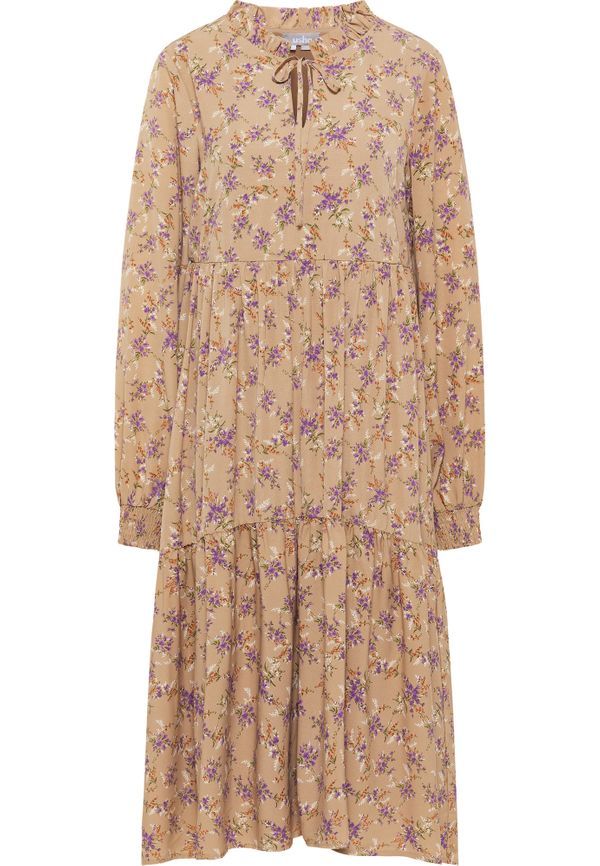 Najbolja kombinacija za jesen i zimu 2022./2023.? Čizme i haljina. Evo kako ih kombinirati ove sezone